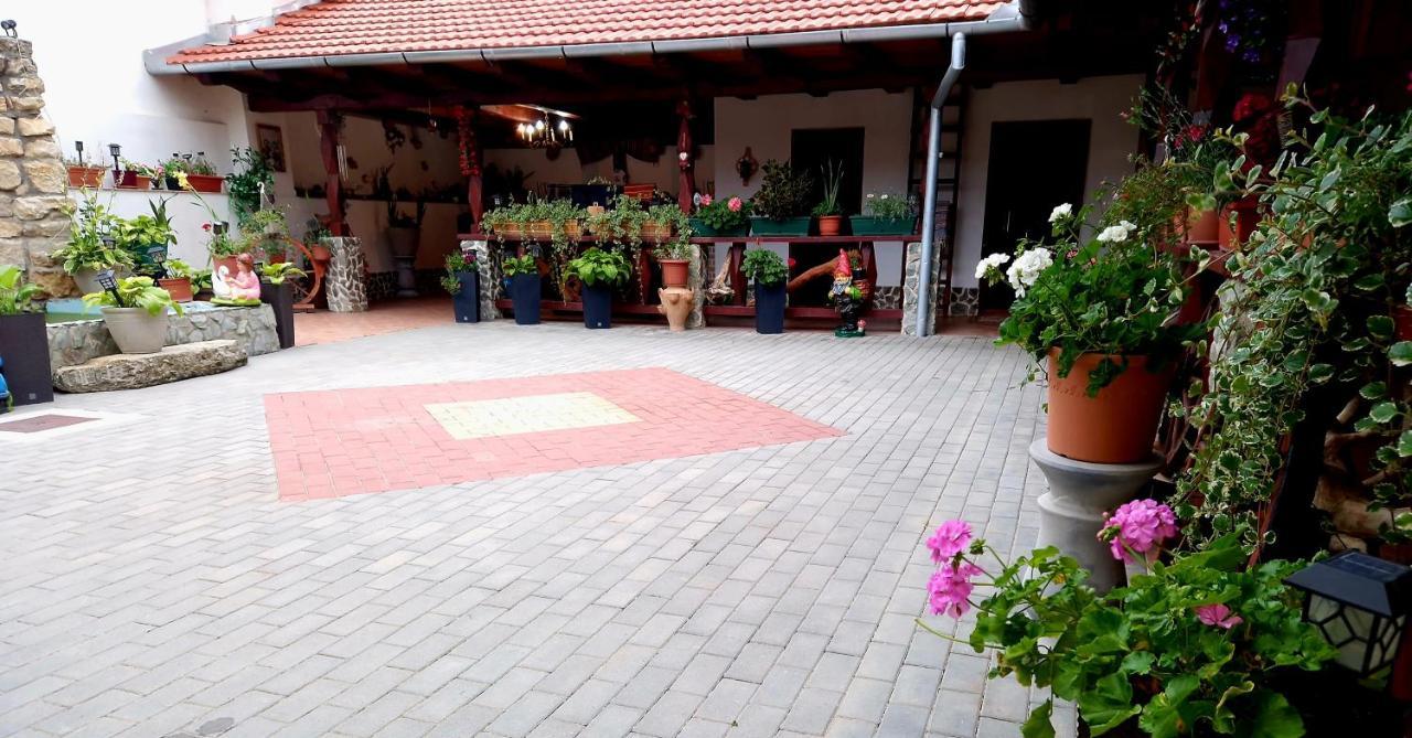 Willa Mehadica House Zewnętrze zdjęcie